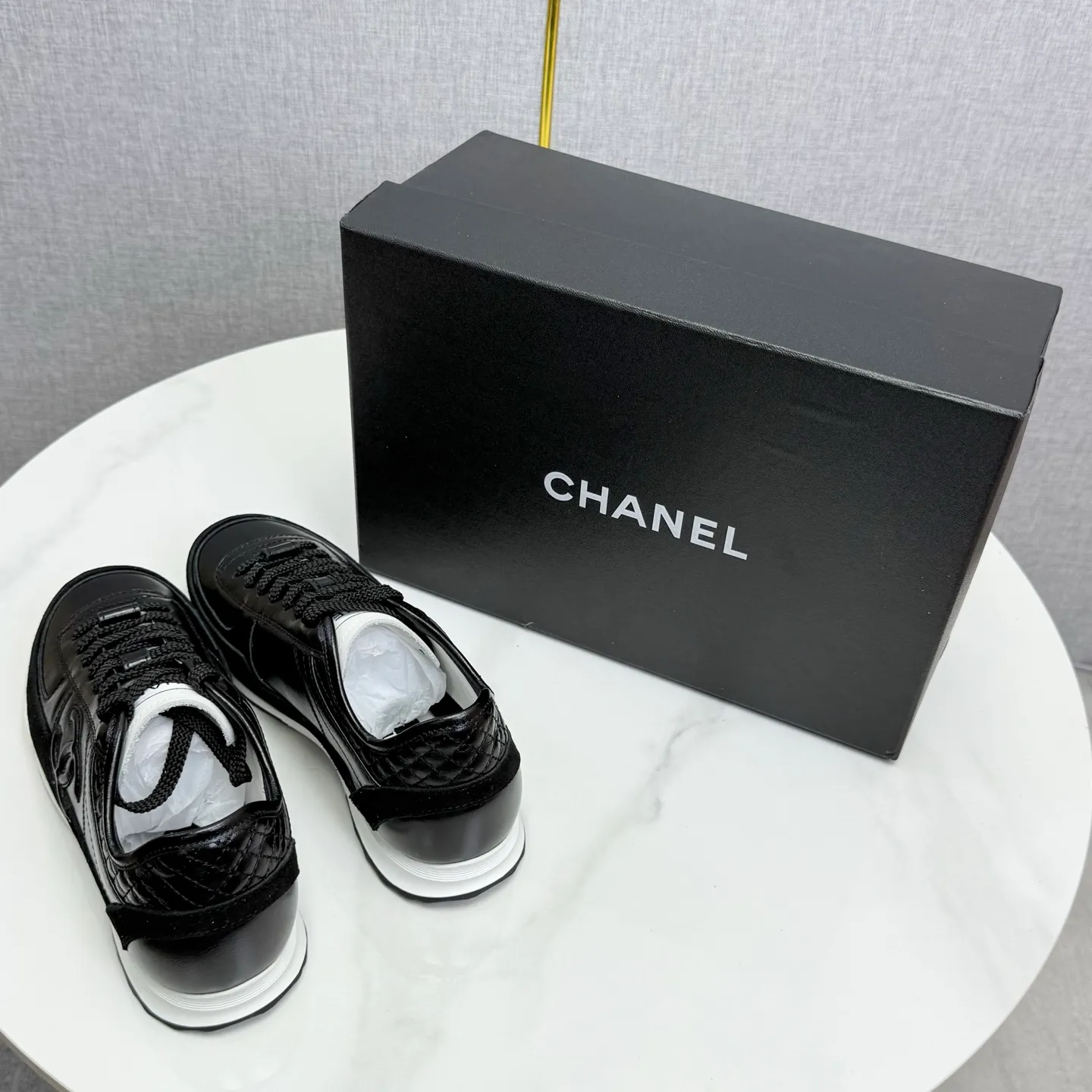 👟👟Ex-factory price 560👟👟Chanel Panda Shoes! 2025 counter's top casual sports shoes. This classic design; the upper is electro-embroidered with a variety of techniques; the outsole is fashionable and sporty; the unusual inclusion of a variety of color matching elements... The diversified mix and match is very good-looking and versatile, and can be used for leisure, fashion, sports, and outdoor... ꫛꫀꪝ Go➫ Materials: ❶Upper made of: original imported first-layer silk cowhide + original waterproof cloth + original first-layer cowhide ❷Inner lining: Original Yangli+wang ❸ Outsole based on: Original TPU combination outsole Counter boutique packaging complete set for women 35–41